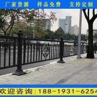 廣州道路中間隔離圍欄 蘿崗人行道圍欄定做 黑色市政道路護(hù)欄廠
