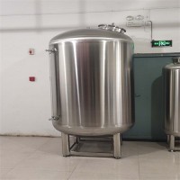 新洲鴻謙反滲透無菌水箱不銹鋼立式儲罐儲水箱居民供水品質優異